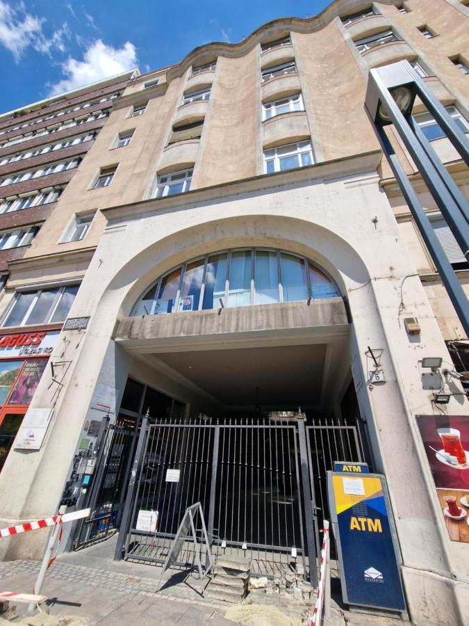 Central Point 布达佩斯 外观 照片